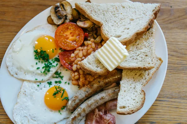 Traditional English breakfast. National food. A world-famous dish that is served in the morning.