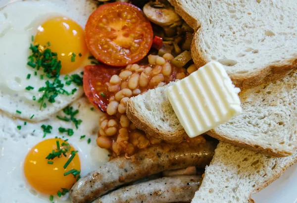 Traditional English breakfast. National food. A famous dish all over the world.