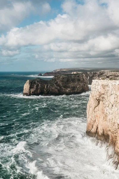 Atlantik okyanusunun güzel manzarası. — Stok fotoğraf