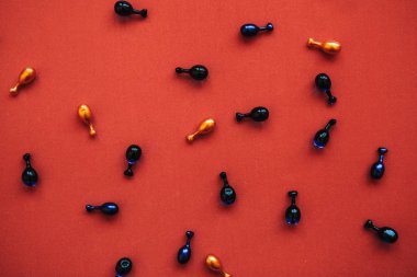 Birçok hapları veya kapsül hyaluronik asit ve koenzim q10. Cilt sağlığı için bakım