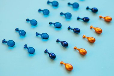 Birçok hapları veya kapsül hyaluronik asit ve koenzim q10. Cilt sağlığı için bakım