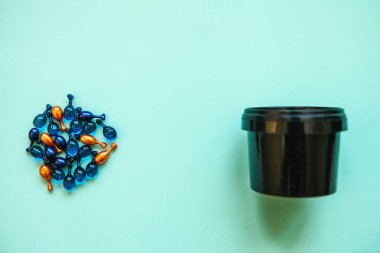 Birçok hapları veya kapsül hyaluronik asit ve koenzim q10. Cilt sağlığı için bakım