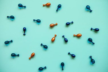 Birçok hapları veya kapsül hyaluronik asit ve koenzim q10. Cilt sağlığı için bakım