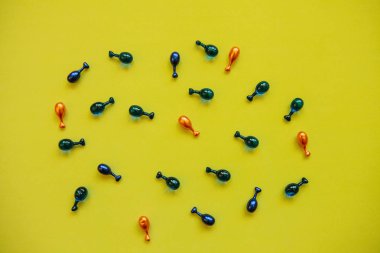 Birçok hapları veya kapsül hyaluronik asit ve koenzim q10. Cilt sağlığı için bakım