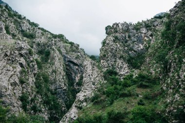 Karadağ dağların güzel manzara.