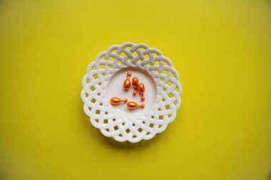 Hapları veya kapsül veya koenzim q10 ile. Cilt sağlığı için bakım