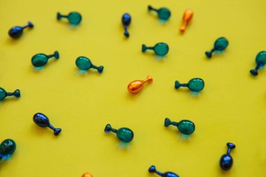 Birçok hapları veya kapsül hyaluronik asit ve koenzim q10. Cilt sağlığı için bakım