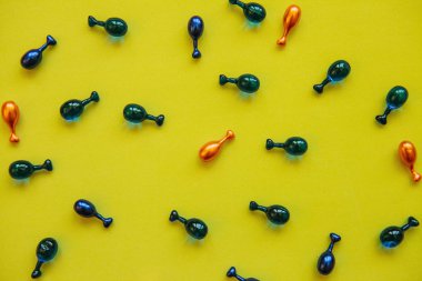 Birçok hapları veya kapsül hyaluronik asit ve koenzim q10. Cilt sağlığı için bakım