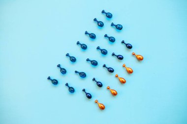 Birçok hapları veya kapsül hyaluronik asit ve koenzim q10. Cilt sağlığı için bakım