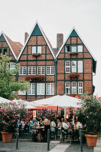 Straßencafé in Münster in Deutschland — Stockfoto