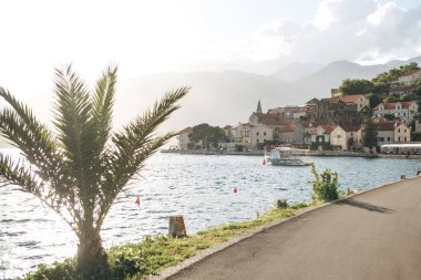 Karadağ'da Perast'ın güzel manzarası.