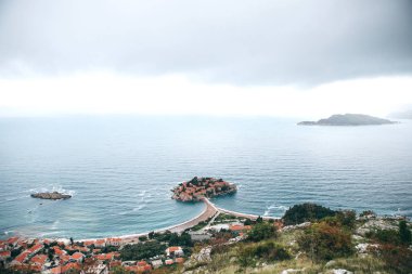 Karadağ'da Sveti Stefan adasının güzel görünümü