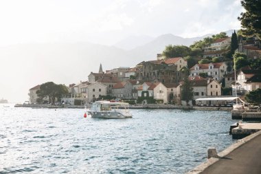 Karadağ'da Perast'ın güzel manzarası.