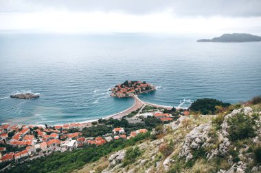 Karadağ'da Sveti Stefan adasının güzel görünümü