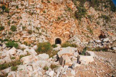 Dağ veya taş kaya görünümü