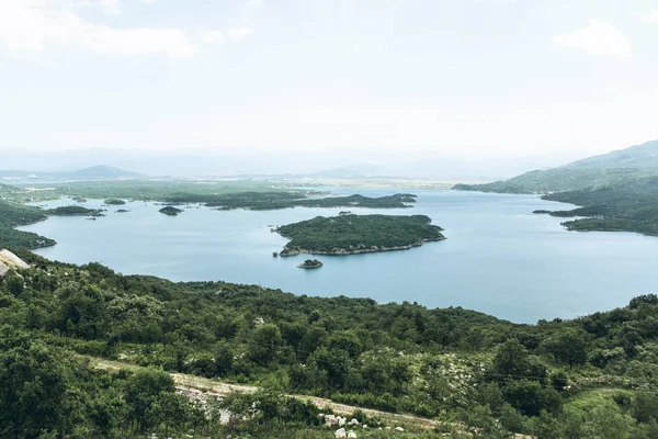 Blick auf den See in Montenegro. — Stockfoto