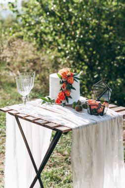 dekore düğün pastası