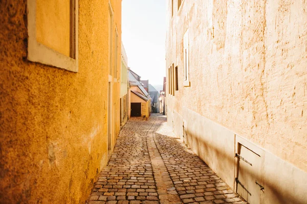 Auténtica calle estrecha iin Alemania — Foto de Stock