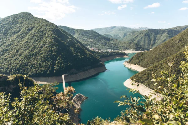 Schöne Aussicht Auf Die Naturlandschaft Montenegro Piva Stausee Mit Türkisfarbenem — Stockfoto