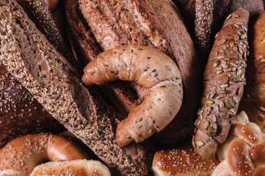 Close-up ekmek ve fırın ürünleri  