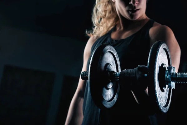 Close Image Strong Blonde Woman Lifting Weights — Stock Photo, Image