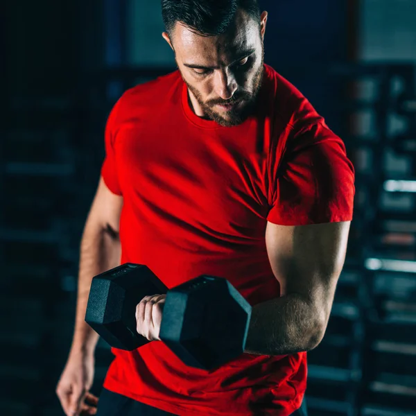 Entrenamiento Cruzado Hombre Joven Haciendo Ejercicio Gimnasio —  Fotos de Stock