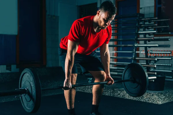 Entrenamiento Cruzado Atleta Masculino Levantando Pesas Pesadas Barra — Foto de Stock