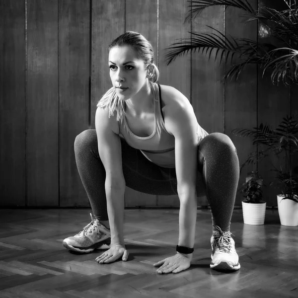 Woman Doing Sumo Squats High Intensity Interval Training Home — Stock Photo, Image