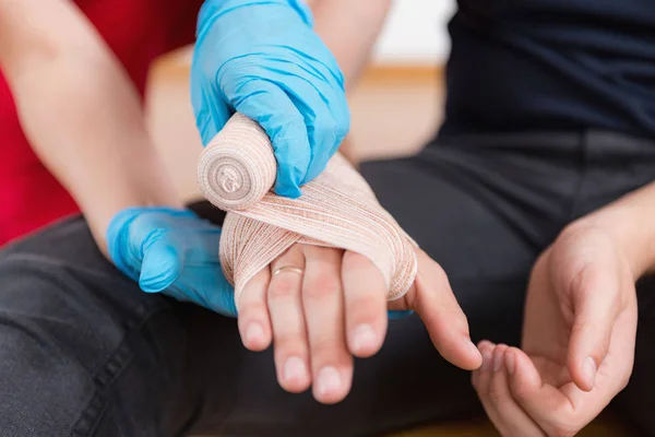 Entrenamiento Primeros Auxilios Snake Bite Curso Primeros Auxilios — Foto de Stock