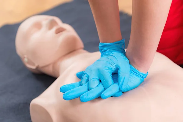 Treinamento Primeiros Socorros Reanimação Cardiopulmonar Curso Primeiros Socorros Manequim Cpr — Fotografia de Stock