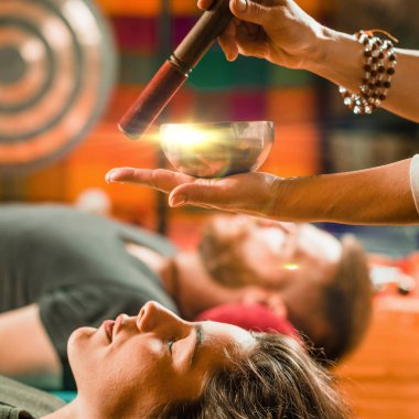 Tibet singing bowl ses terapisi