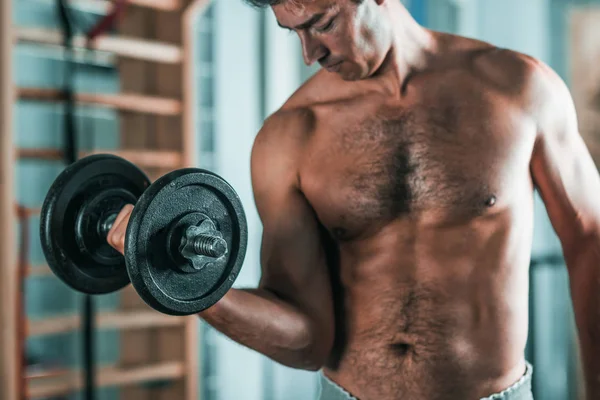 Exercício Masculino Com Pesos — Fotografia de Stock