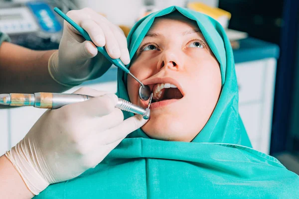 Procedimento Perfuração Dentária Clínica Odontológica — Fotografia de Stock