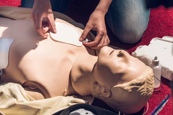 Elsősegélynyújtás Képzés Defibrillátor Cpr Gyakorlat — Stock Fotó