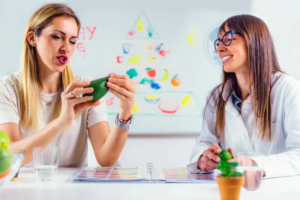 Medico Nutrizionista Dietista Paziente Consultazione Ufficio — Foto Stock