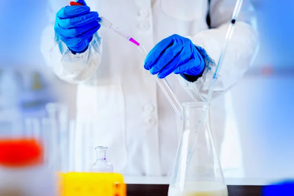 Quality Control Expert Inspecting Milk Laboratory — Stock Photo, Image