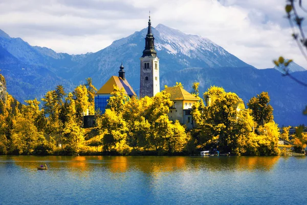 Lac Bled Avec Église Pèlerinage Assomption Marie Sur Petite Île — Photo