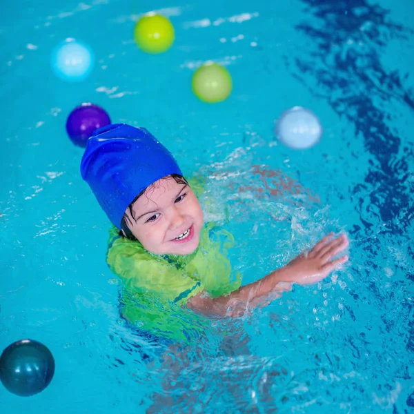 Cute Little Child Having Fun Swimming Pool — Stock Photo, Image