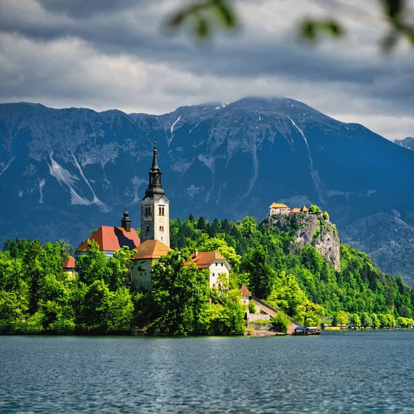 Lake Bled Met Aanname Van Mary Bedevaartskerk Het Kleine Eiland — Stockfoto