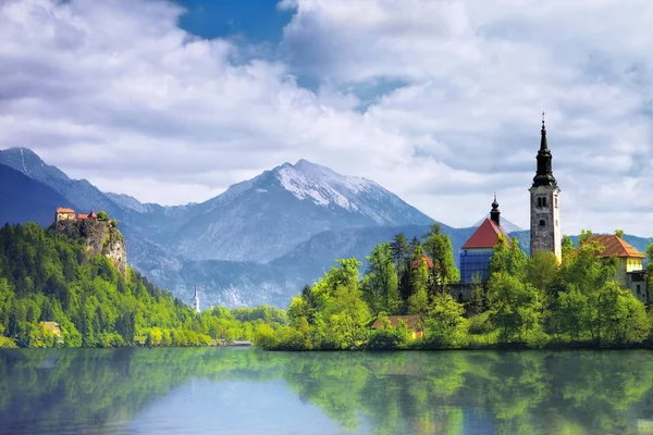 Lac Bled Avec Église Pèlerinage Assomption Marie Sur Petite Île — Photo