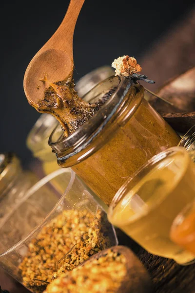 Gelee Royale Honig Mit Propolis Und Pollen Verschiedene Honigsorten Bienenpollen — Stockfoto