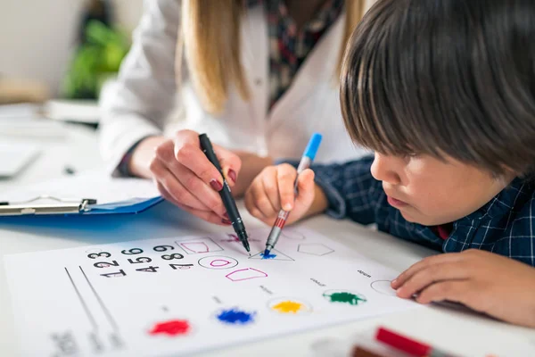 Examen Psicología Para Niños Formas Para Colorear Para Niños Pequeños —  Fotos de Stock