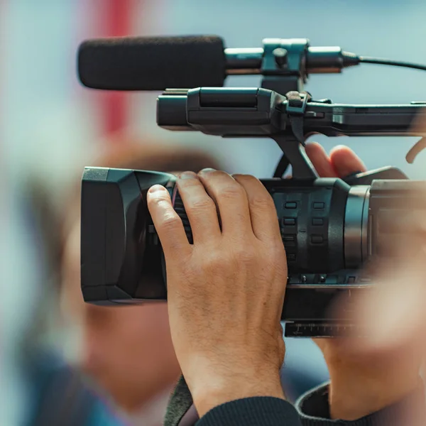 Profesjonalne Cyfrowe Kamery Wideo Nagrywające Wydarzenie Multimedialne Koncepcja Transmisji Strumieniowej — Zdjęcie stockowe