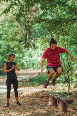 Genç Çift Açık Hava Egzersizi, Park, Doğa