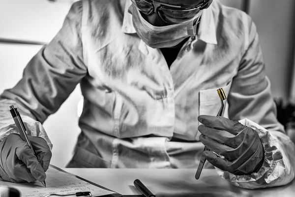 Ciência Forense Laboratório Técnico Forense Examinar Cartuchos Balas — Fotografia de Stock