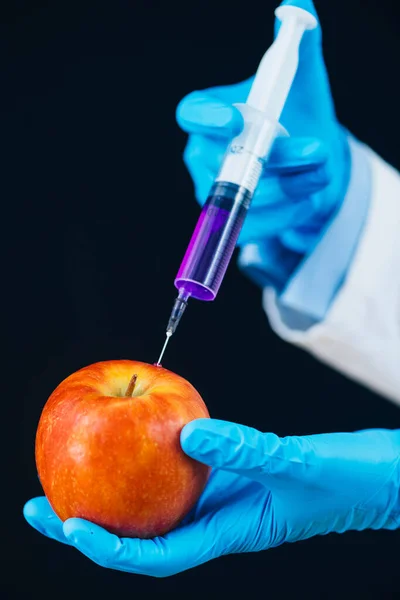Spikning Frukt Med Kemikalier För Att Öka Försäljningen Foul Praxis — Stockfoto