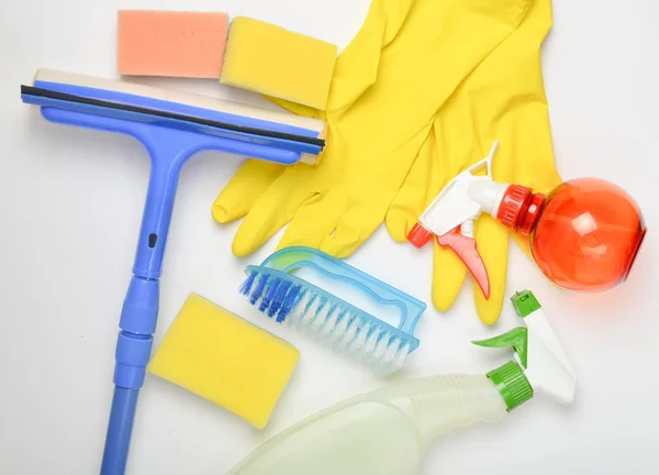 Huis Schoonmakende Producten Venster Mop Spons Spray Gele Latex Handschoenen — Stockfoto