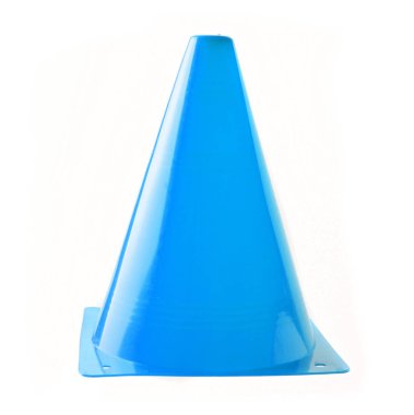 Turuncu koni, beyaz bir arka plan üzerinde izole yol bariyeri.