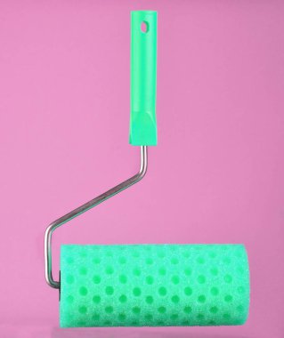 Mavi bir arka plan üzerinde rulo. İş yerinde hom kavramı