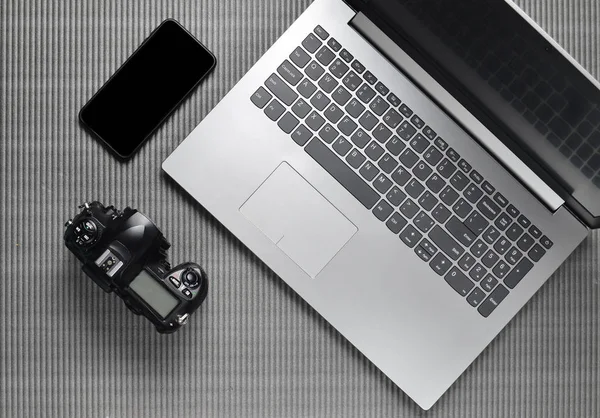Laptop Bezramowe Telefon Biały Ekran Aparat Szary Tekstura Powierzchni Widok — Zdjęcie stockowe